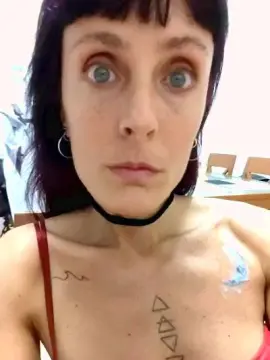 Cam4 Free Live Porn of Caledoniax2