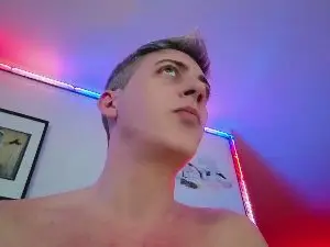 Cam4 Sex Cam of HuGo4K