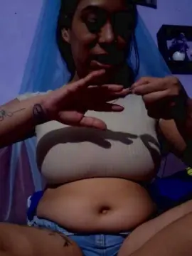 Cam4 Sex Chat of girl_pee
