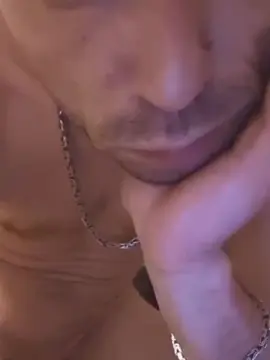 Cam4 Watch Live Sex Cams of Longdongluk1