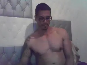 Cam4 Free Live Porn of Gdlboyfun