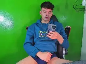 Cam4 Free Live Porn of alexgod_