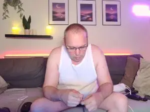 Cam4 Live Sex Cam of djShyVibes