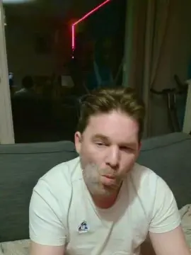 Cam4 Live Sex Cam of tomsauwer