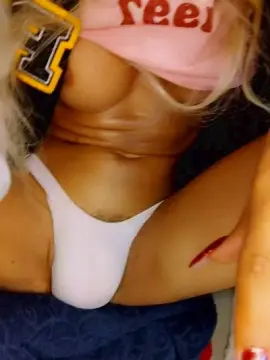 Cam4 Free Live Porn of muniky