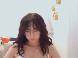 Cam4 Free Live Porn of JuliaMaugeri