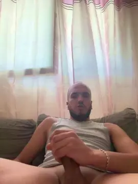 Cam4 Free Porn Cam of yassine95