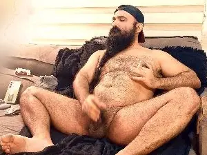 Cam4 Live Porn of BeardedSmoker