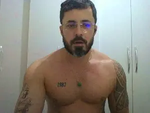 Cam4 Free Live Porn of Alers87