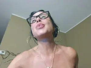 Cam4 Adult Video Chat of Madama669