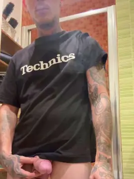 Cam4 Live Sex Cam of Tattoo