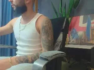 Cam4 Free Live Porn of OscarWills