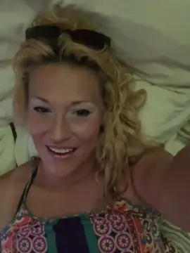 Cam4 Adult Webcam of Eyew1llsow_u