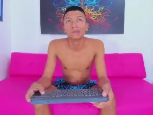 Cam4 Sex Cam of Latin_sweet_1