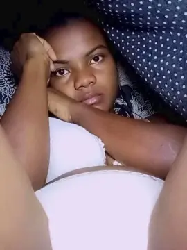 Cam4 Watch Live Sex Cams of mialisoa3