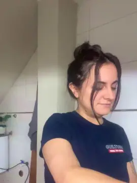 Cam4 Watch Live Sex Cams of lola2032
