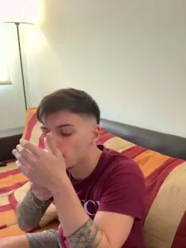 Cam4 Sex Cam of ThomasRM98