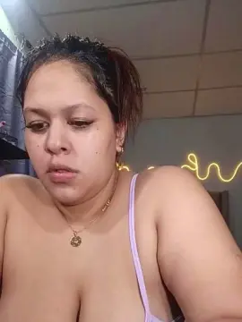 Cam4 Live Porn of hosanna1