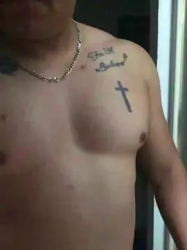 Cam4 Free Porn Cam of Adrian2489