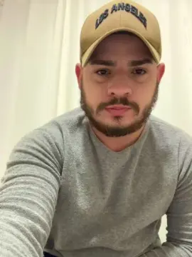 Cam4 Live Sex Cam of victorhneves888