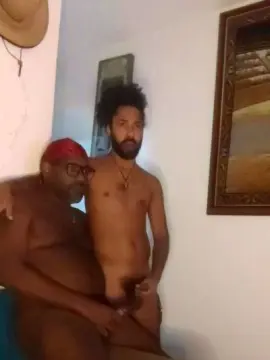 Cam4 Free Live Porn of tavi_abrao_hot
