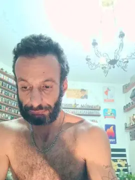 Cam4 Free Porn Cam of Misterhaifa20