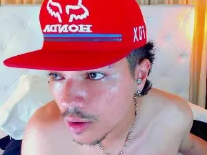Cam4 Free Live Porn of Briian__