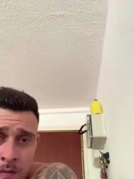 Cam4 Live Porn of Elyoruga