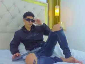 Cam4 Adult Webcam of axel_tonny3