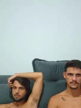 Cam4 Nude Webcam of Levi_Henrique