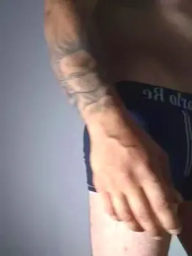 Cam4 Free Live Porn of Mirko_sexy96