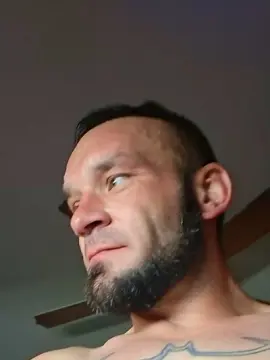 Cam4 Live Sex Cam of DatRyanGuy69