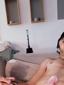 Cam4 Free Live Porn of Mgpereira