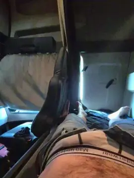 Cam4 Free Live Porn of Escape74