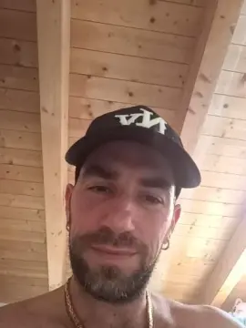 Cam4 Free Live Porn of Vindiesel89