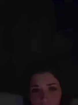 Cam4 Free Live Porn of maryjanebnz