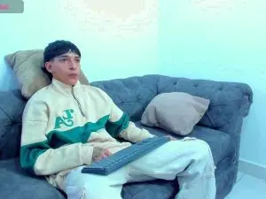 Cam4 Adult Webcam of KroyWave