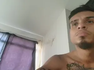 Cam4 Live Porn of bigcentauro233
