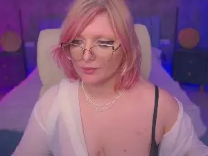 Cam4 Live Sex of CoolTatiss
