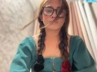Camsoda Adult Video Chat of averagegirl