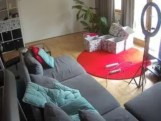 Camsoda Adult Webcam of voyeurcam-julmodels-living-4