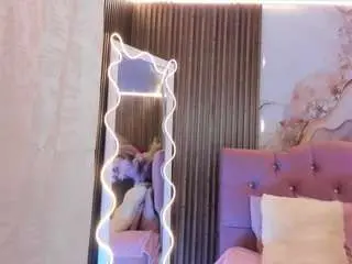 Camsoda Live Porn of kiara-tay