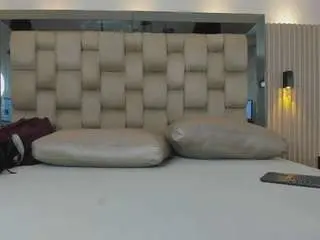 Camsoda Nude Webcam of noah-pariss