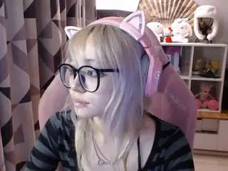 Camsoda Watch Live Sex Cams of evettejessick