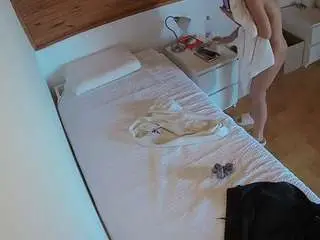 Camsoda Private Sex Chat of voyeurcam-julmodels-greybed-1