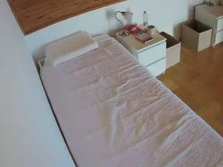Camsoda Adult Video Chat of voyeurcam-julmodels-greybed-1
