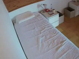 Camsoda Adult Video Chat of voyeurcam-julmodels-greybed-1