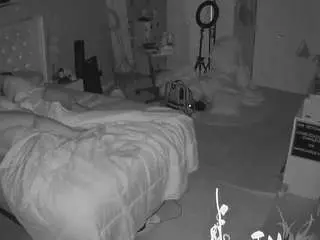 Camsoda Free Porn Cam of voyeurcam-house-charleys-room