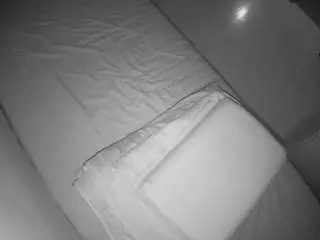 Camsoda Sex Chat of voyeurcam-julmodels-greybed-2