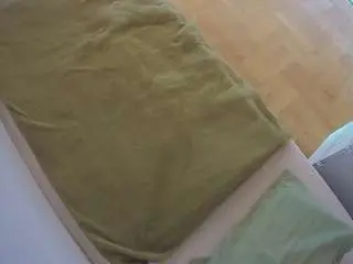 Camsoda Best Webcam of voyeurcam-julmodels-greybed-2